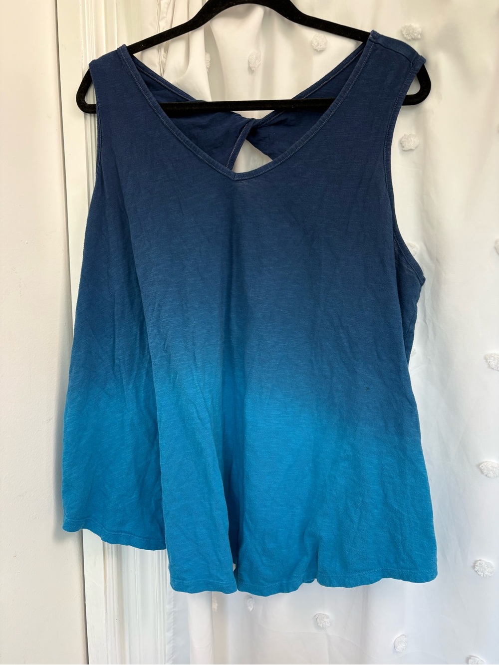 ⭐️$5 Bundle Sale ⭐️ Terra & Sky Blue Ombre V-Neck Sleeveless Tank